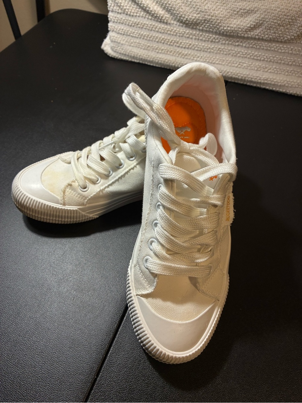 Rocket Dog White Canvas Low-Top Sneakers with Orange Insole